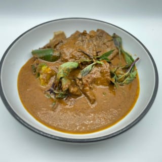 P41 Sap's Special Panang Beef Curry**