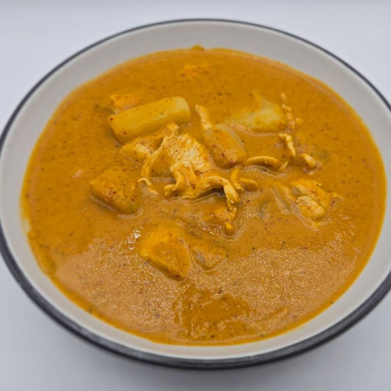 Savor Your Lunch with Thai Flavors