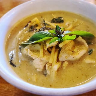 P4 Keow Wan Curry**